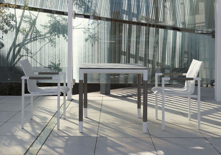 BASTINGAGE dining table