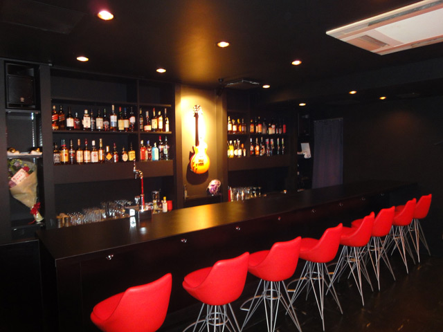 バーの業務家具納品例