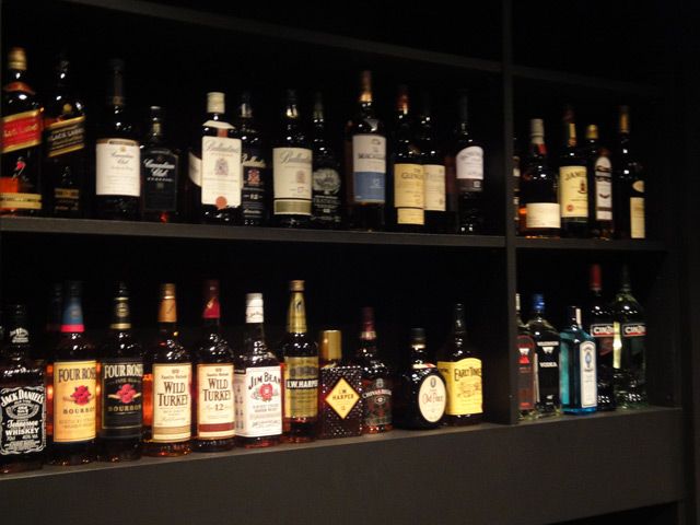 バーの業務家具納品例