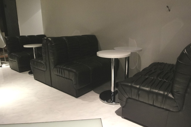 クラブ・スナックの業務家具納品例