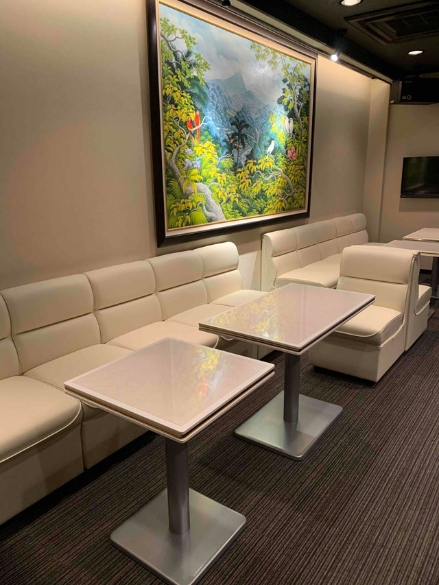 クラブ・スナックの業務家具納品例