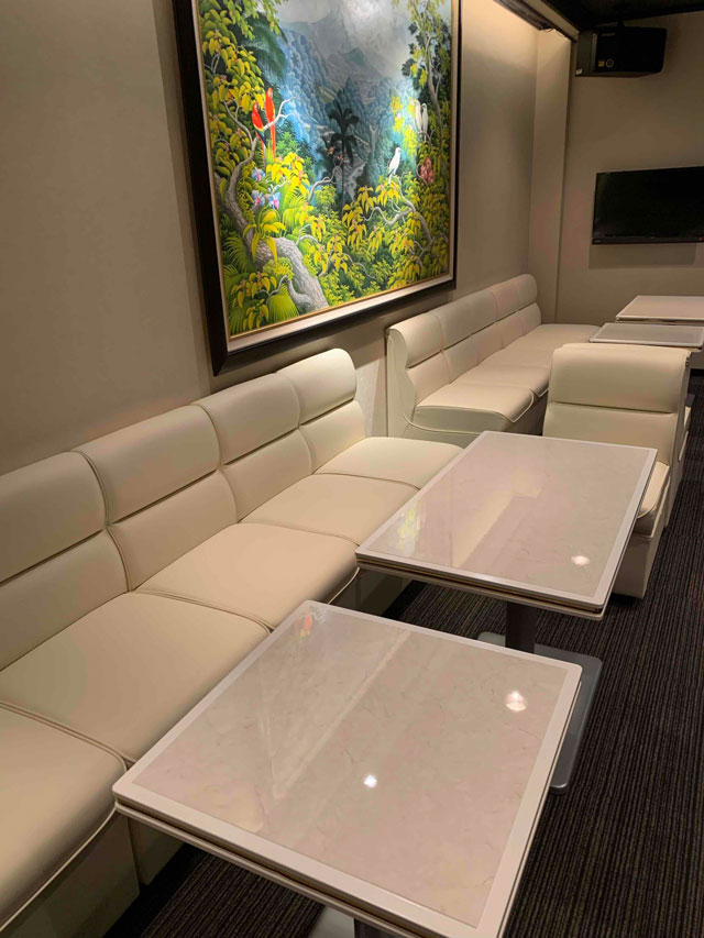 クラブ・スナックの業務家具納品例