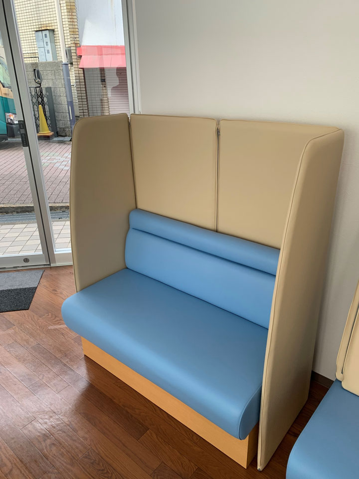 大阪府 調剤薬局様の業務家具納品例