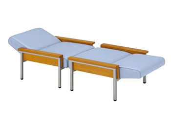 2台組み合わせることでベッドとして使用できます。