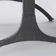 カンザステーブル 脚部